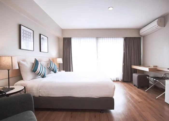 Samran Place Hotel
