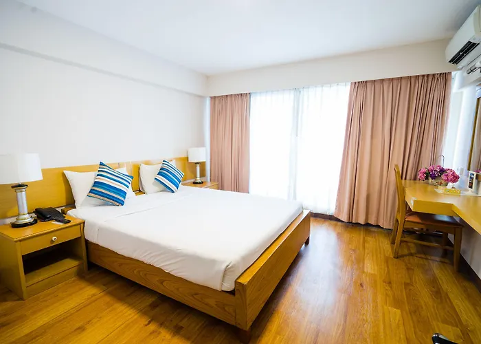 Samran Place 3*