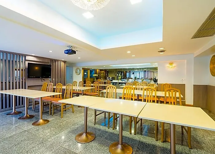 Samran Place