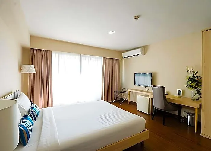 Samran Place Hotel