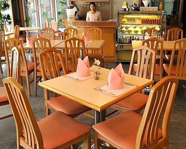 Samran Place Hotel